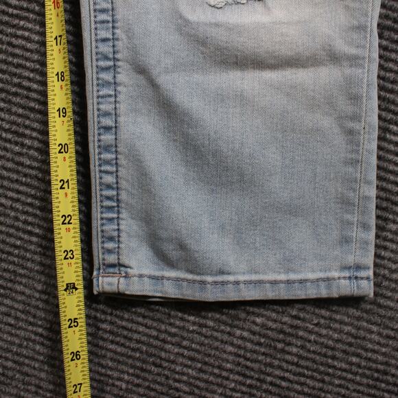 Miss Me Jeans Women's 29x24 Light Wash Boyfriend Capri Distressed - Picture 7 of 8